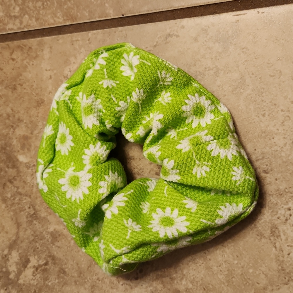 🐻 New Hair Scrunchie